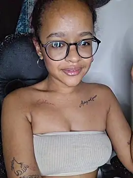 SHARON_ROSS25 webcam