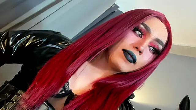 DominaAurumXXX webcam