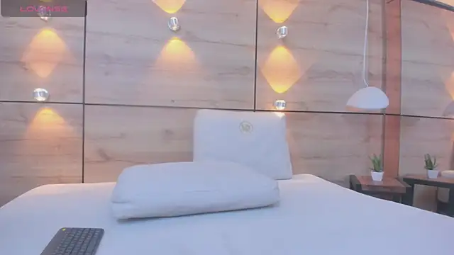 olivia_kollins webcam