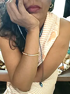 Meena_Meenakshi webcam