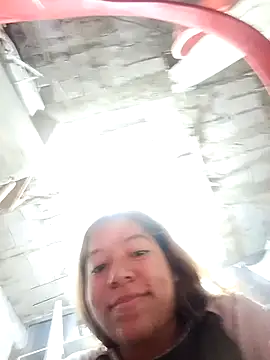 Aleley_2024 – webcam model profile photo