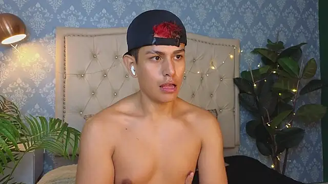 Blakee_Blossom webcam