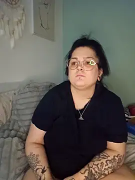 Saucy-Serenity webcam