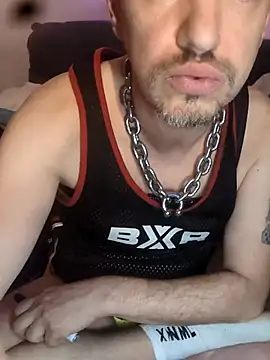 Nyctalopie8579 webcam