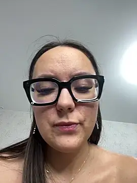 narcissahot (G young) - 😍double dildo in my sweet holes😍