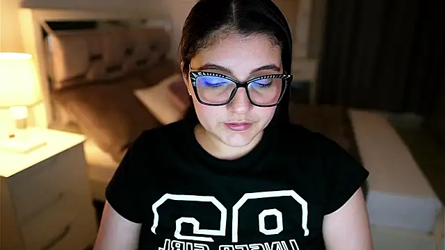 camilaa_bueno - Camilaa_bueno's free webcam - UK Sex Cams