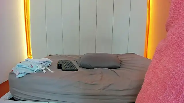 2hot4you_os - 2Hot4You_OS's free webcam - UK Sex Cams