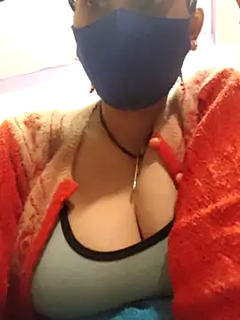 Webcam Model (Maahi-Queen)  is live.Free join now!