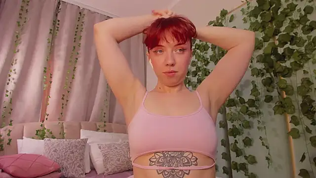 love_is_lola - Love_is_Lola's free webcam