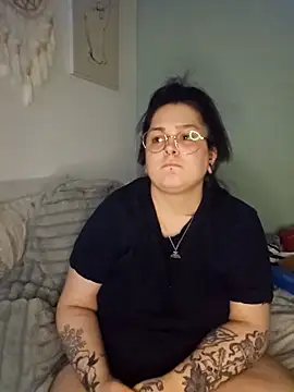 saucy-serenity - Saucy-Serenity's free webcam