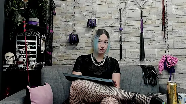 CruelMistress webcam