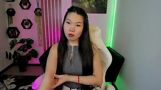 lunapurrr - LunaPurrr's free webcam - UK Sex Cams