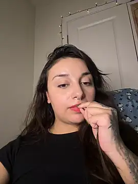 CharmingMaddie webcam