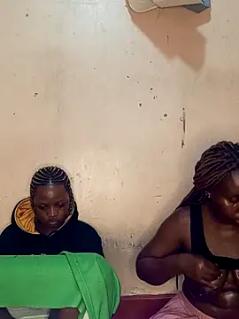 Swit_virgin22 Live Webcam on Stripchat