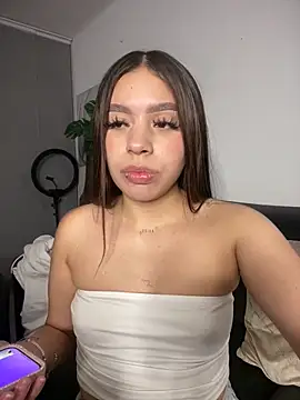 Karina16_pink webcam