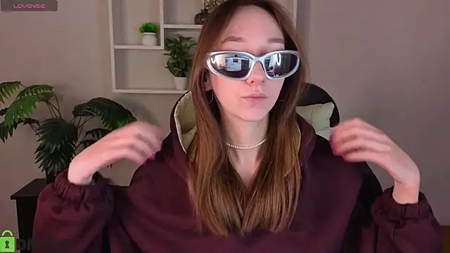 Miche1le_Allenne webcam