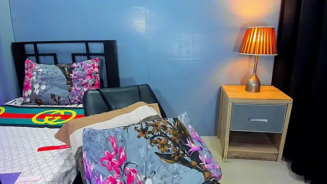 xheavenlyAngeLx webcam