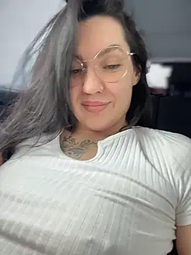 meekyrich (F young) - Naked and dildo in pussy