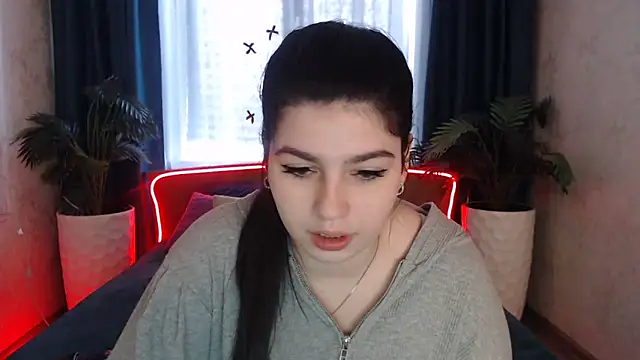 kisamodel - KisaModel's free webcam - UK Sex Cams