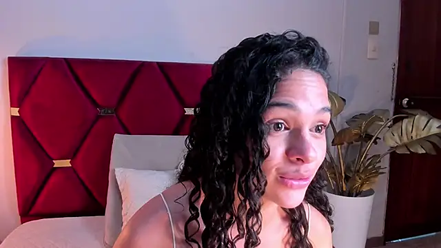 paulinasaint - PaulinaSaint's free webcam - UK Sex Cams