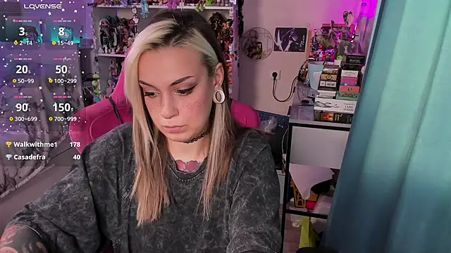 chloekohaku - ChloeKohaku's free webcam - UK Sex Cams