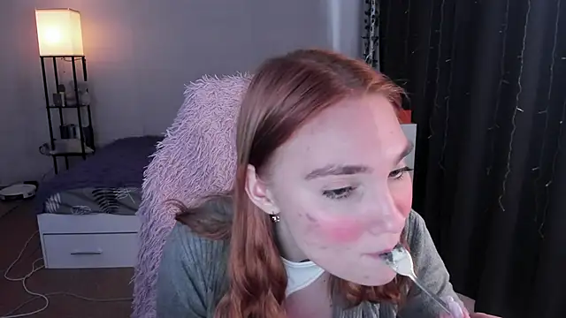 ReddHotPipper webcam