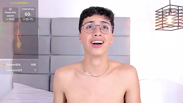 joshclaarktt (M twink) - I open my ass up close