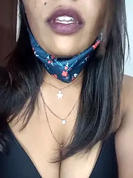 Webcam Model (Tamil_kavinila)  is live.Free join now!