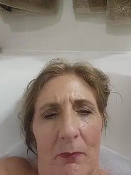 hotazmilf (F mature) - When I reach goal show will start.