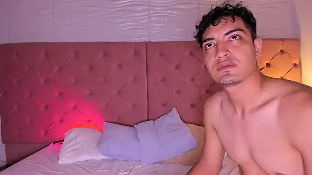 danni_and_jeison - Danni_and_jeison's free webcam - UK Sex Cams