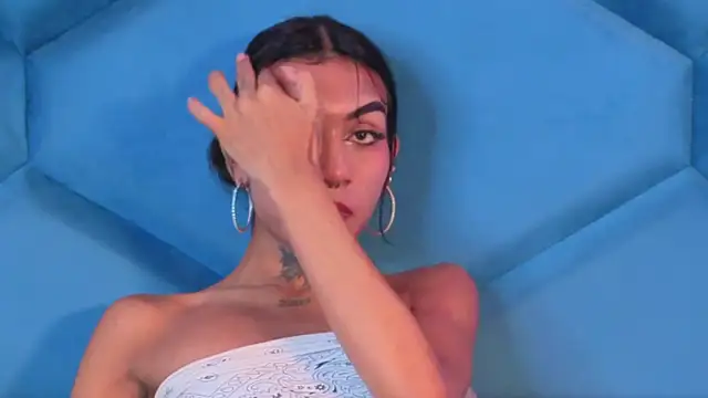 Kaataleya_horny webcam