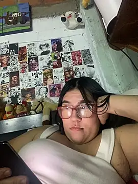 violeta_818 - Violeta_818's free webcam