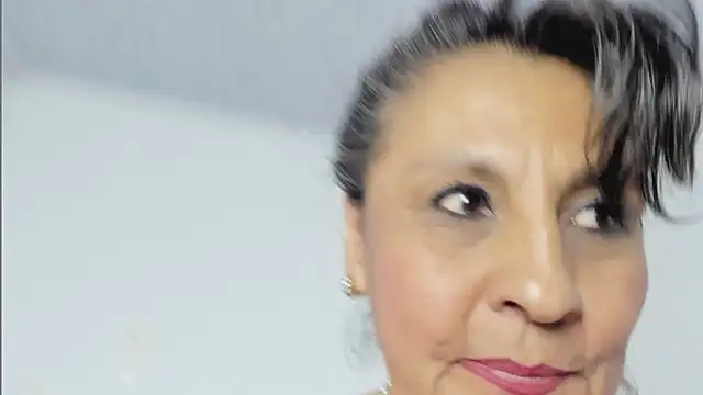 merlyna_goldens webcam