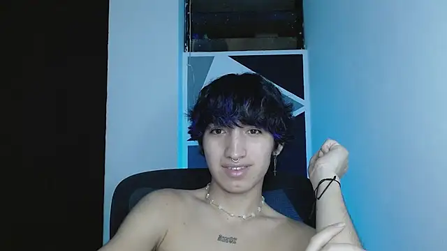 littlextreme - Littlextreme's free webcam - UK Sex Cams