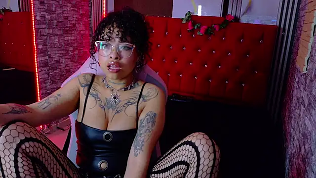 mia_hernnandez webcam