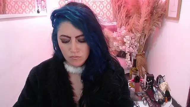 scarleth_blue webcam