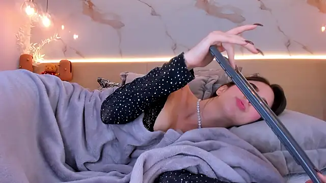 solavelar - SolAvelar's free webcam - UK Sex Cams