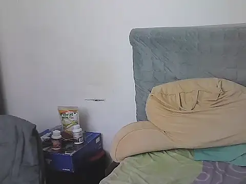 AlphaLatinoBear webcam