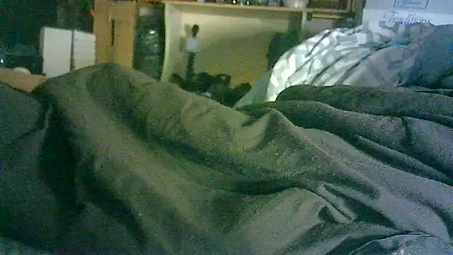 ON3YOULLN3VER_FIR3 webcam