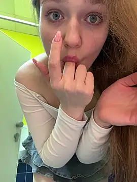 RussianWoman webcam