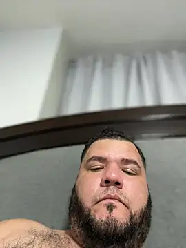 HotDominicanCum webcam