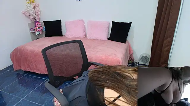 Paulina-Becerraa webcam