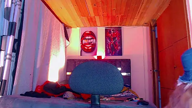 sara_buck - Sara_Buck's free webcam