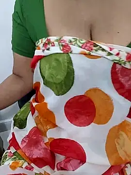 Tamil_aishu09 webcam