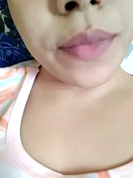 Webcam Model (Anki-doll)  is live.Free join now!