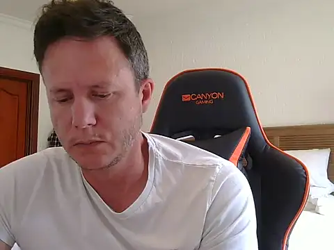 TroyDieselXXX webcam