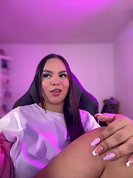 amber_white15 - Amber_white15's free webcam - UK Sex Cams