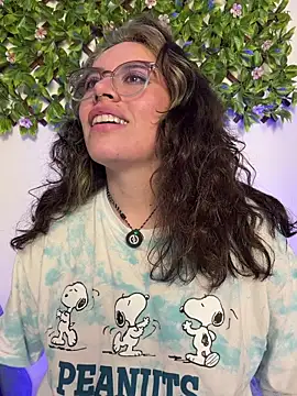 Webcam Model (Katheerine)  is live.Free join now!