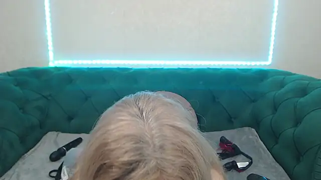 ivanacharm - IvanaCharm's free webcam - UK Sex Cams