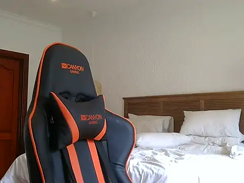 TroyDieselXXX webcam